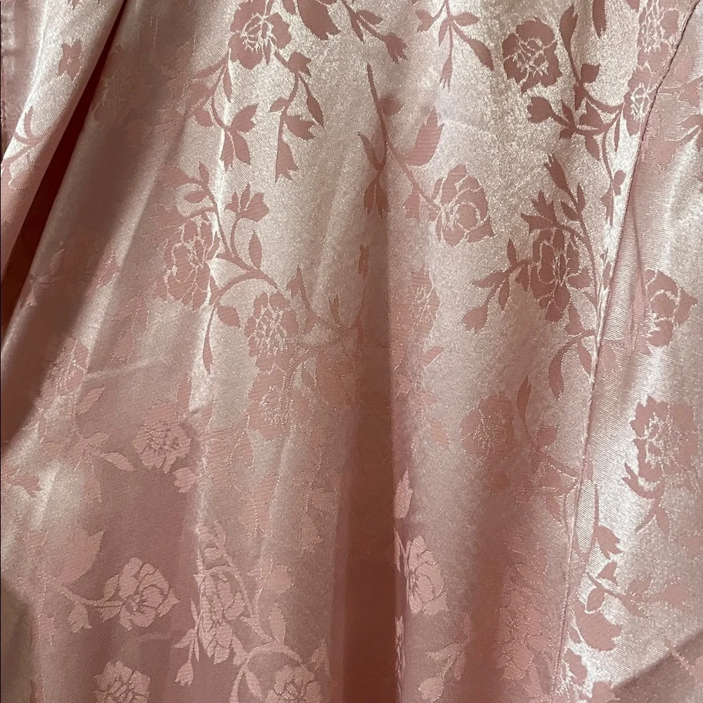 Victoria's Secret Pink Satin Floral Robe - Picture 3 of 10